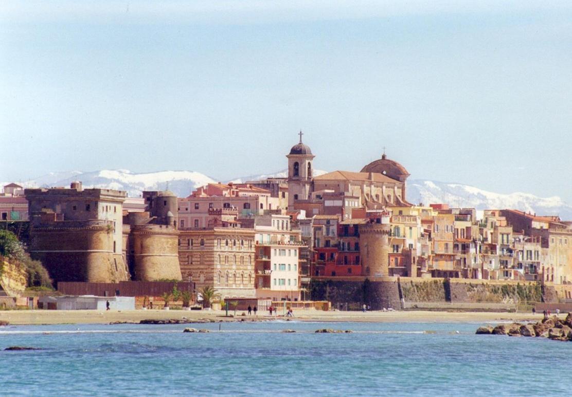 فندق La Casa Degli Artisti 1 نيتّونو المظهر الخارجي الصورة