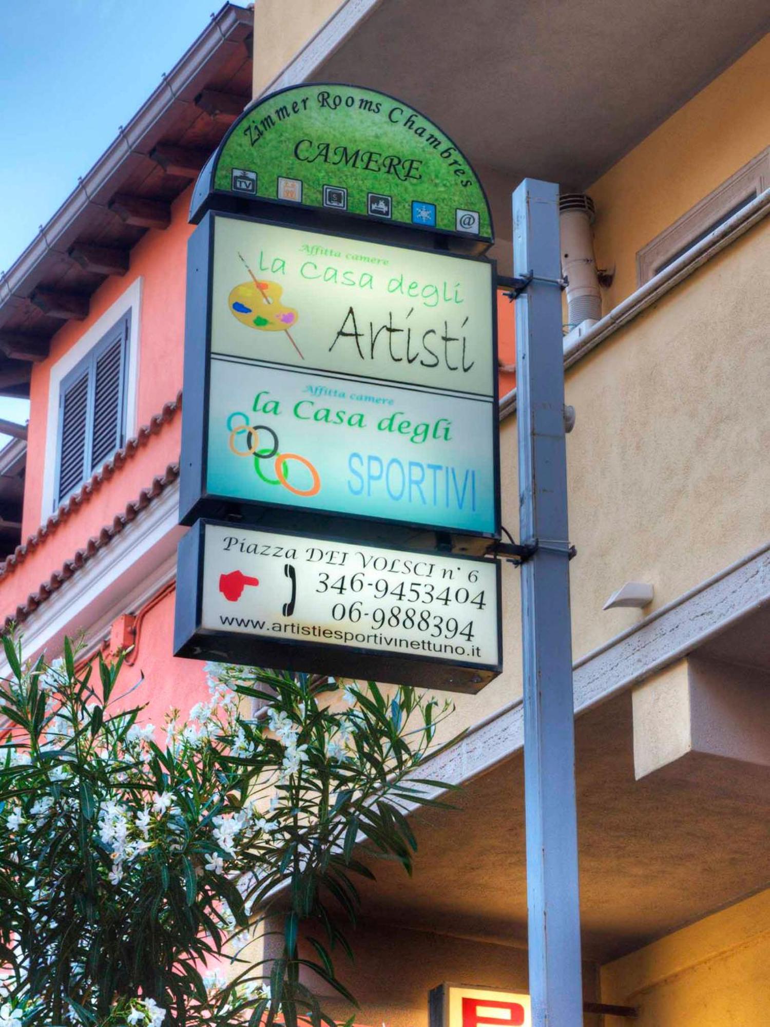 فندق La Casa Degli Artisti 1 نيتّونو المظهر الخارجي الصورة